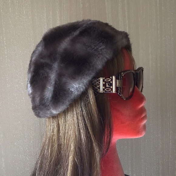 Vintage Faux-Fur Hat - Picture 7 of 9